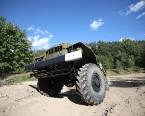 Ural 375